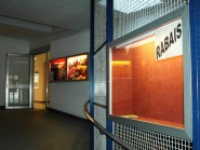 La vitrine cambriolée. © Raposo