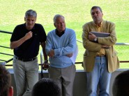 Bernard Mouthon, à droite, alors annoncé comme directeur sportif d'Yverdon Sport, à côté de Vittorio Bevilacqua et de Paul-André Cornu. © Nadine Jacquet Bernard Mouthon, à droite, alors annoncé comme directeur sportif d'Yverdon Sport, à côté de Vittorio Bevilacqua et de Paul-André Cornu. © Nadine Jacquet