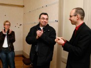 Nathalie Saugy et Jean-Claude Ruchet se représentent à la Municipalité. Qu’on ne s’y trompe pas, Cédric Pillonel (à droite), malgré sa chemise rouge, n’a pas rejoint les rangs du PS, mais une alliance entre les Verts et le PS est probable au second tour et exclue au premier. © Muriel Antille