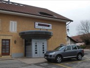 La discothèque au centre d’Arnex a porté de nombreux noms, surtout ces dernières années. Là , elle arbore encore l’enseigne du «Rimini Night». © Gremion La discothèque au centre d’Arnex a porté de nombreux noms, surtout ces dernières années. Là , elle arbore encore l’enseigne du «Rimini Night». © Gremion