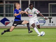 L’attaquant Moustapha Dabo (à droite) a réussi à trouver un club lui permettant de rester en Challenge League: le FC Aarau. © Champi