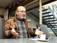 Jean-Claude Tétaz évoque l'avenir d'Yverdon Sport au Café du Stade. © Nadine Jacquet