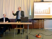 Fritz Blaser, responsable de l’approvisionnement de la sucrerie d’Aarberg, a déclaré avoir «vécu une campagne de récolte jamais vue dans sa carrière»! Jean-Philippe Décoppet, président des betteraviers de la plaine de l’Orbe, approuve. © Muriel Antille
