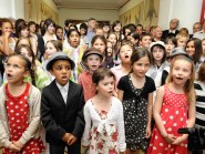 Les élèves de primaire ont donné du rythme à la partie officielle! © Nadine Jacquet Les élèves de primaire ont donné du rythme à la partie officielle! © Nadine Jacquet