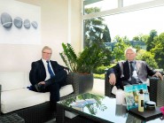 Olivier Kernen et Paul-Arthur Treyvaud sont déterminés à se battre pour placer le Centre thermal au niveau de ses principaux concurrents. © Nadine Jacquet Olivier Kernen et Paul-Arthur Treyvaud sont déterminés à se battre pour placer le Centre thermal au niveau de ses principaux concurrents. © Nadine Jacquet