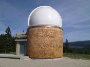 La coupole panoramique contient plusieurs télescopes. Une installation haut de gamme pour Astroval, qui fait déjà la renommée du Solliat. DR La coupole panoramique contient plusieurs télescopes. Une installation haut de gamme pour Astroval, qui fait déjà la renommée du Solliat. DR