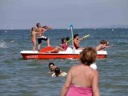 Une image du 1er août, vraiment? A Yverdon-les-Bains, oui, puisqu’on y célèbre... l’Autre 1er août! © Muriel Antille -a Une image du 1er août, vraiment? A Yverdon-les-Bains, oui, puisqu’on y célèbre... l’Autre 1er août! © Muriel Antille -a
