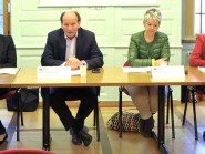 Laurent Gabella, président de la SIC, Marianne Savary, municipale, Daniel von Siebenthal, syndic, Nathalie Saugy, vice-syndique, Brigitte Praplan, Institut Suisse Jeunesse et Médias, Cesla Amarelle, Littérature en Couleurs. 
