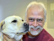 Olivier Glardon et son labrador. © Michel Duperrex Olivier Glardon et son labrador. © Michel Duperrex