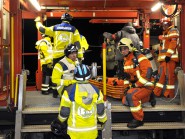 Devant la gare de Vallorbe, les unités de secours mobilisées coordonnent leurs forces afin d’être le plus efficaces possibles en temps voulu. © Michel Duperrex Devant la gare de Vallorbe, les unités de secours mobilisées coordonnent leurs forces afin d’être le plus efficaces possibles en temps voulu. © Michel Duperrex