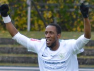 Abraham Keita et Yverdon Sport jubilent : ils ont gagné au Neufeld ! © Bloesch Abraham Keita et Yverdon Sport jubilent : ils ont gagné au Neufeld ! © Bloesch