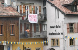 Les opposants ne semblent pas enclins à lâcher les armes. © Pierre Blanchard