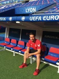 Si tout fonctionne bien, durant les matches, c’est aussi grâce aux bénévoles, comme Jonas Curty, ici dans le tout nouveau Parc olympique lyonnais. DR