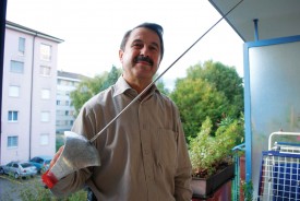 Wolfgang Frank, sur le balcon de son domicile yverdonnois.