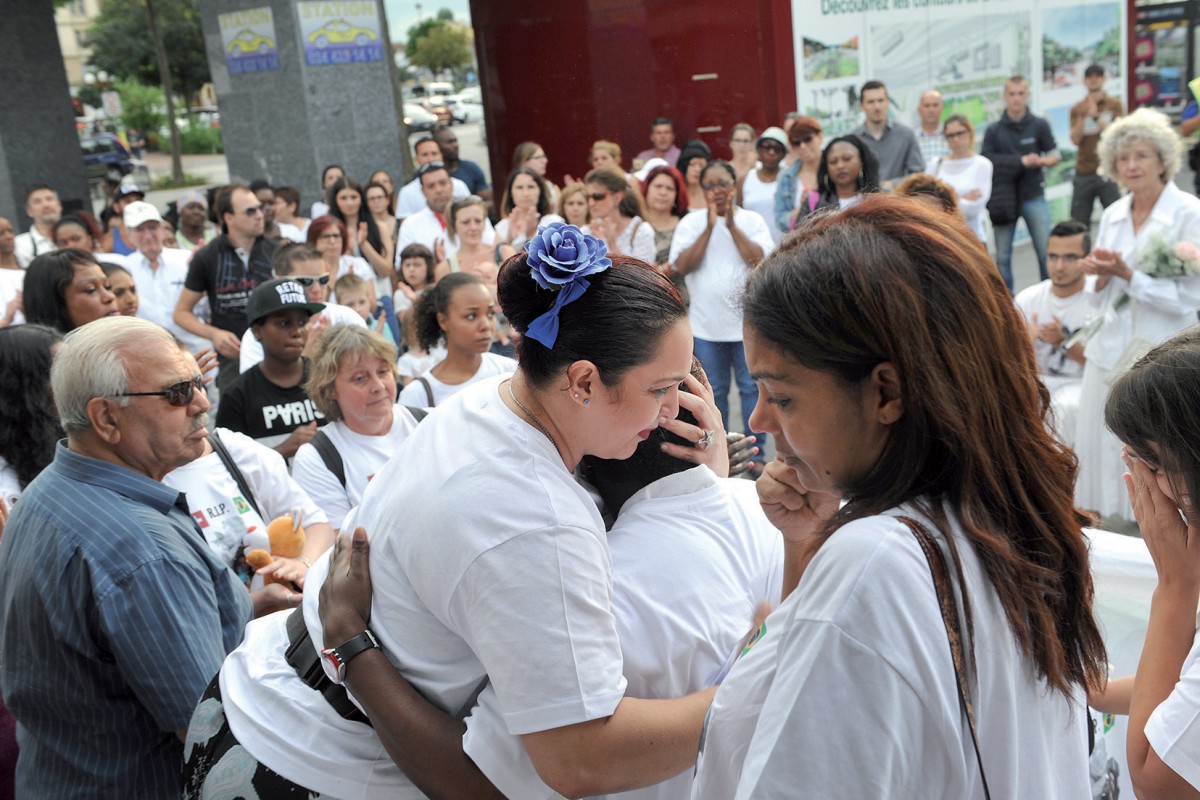 Marche blanche pour Kayla et Cristina