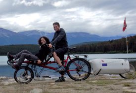 Les deux cyclistes découvrent les Amériques. ©BenTess Schnellyss
