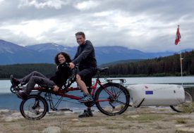 Les deux cyclistes découvrent les Amériques. ©BenTess Schnellyss