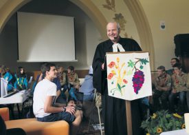 Le pasteur Alain Ledoux a de quoi avoir le sourire. Il a redynamisé l’image de l’Eglise dans sa paroisse, pour le plaisir de ses fidèles. ©DR