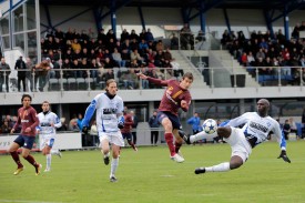 Raphaël Cottens et Paolo Musandji ont souffert face à la vivacité et au talent de Julian Esteban, lequel a inscrit trois buts... avant d’être remplacé à la mi-temps! 