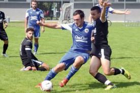 Le FC Bosna de Damien Adegas est deuxième avec 25 points. © Duvoisin -a