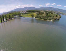 C’est vendredi, à 10h, que le lac (ici, l’embouchure de la Thièle) a atteint son plus haut niveau. © SDIS Nord vaudois