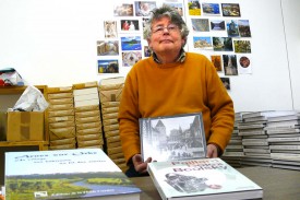 Jean-François Cand, président des Editions de la Thièle, dans le local de la société qui a publié plus de 70 titres depuis 1969.