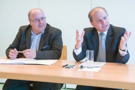 Johny Favre, syndic de Provence, et Philippe Leuba, chef du Département de l’économie et du sport du Canton de Vaud.