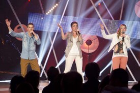 Vincent, Myriam et Lucie Chevalley, de Thierrens, seront aux prises avec la famille Porret, de Fresens (NE) lors du dernier face-à-face avant la finale, samedi 17 mai.