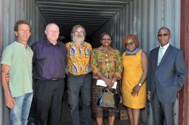 L’ambassadeur et sa femme étaient accompagnés de nombreux bénévoles. ©Carole Alkabes