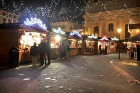 La foule ne s’est pas précipitée au Marché de Noël. ©Michel Duperrex