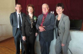 Christian Pidoux, qui représentait le Service cantonal de l’agriculture, la présidente Astrid Grangier, le conférencier Jean-Daniel Bertholet, et Anne-Marie Pavillard, la directrice du CEFEM. © Juillerat