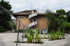 Un peu à l’abandon, l’établissement de l’avenue des Bains va retrouver de la splendeur à l’enseigne de la Résidence de la Source. © Nadine Jacquet