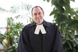 Daniel Gloor est désormais le nouveau pasteur de la Paroisse de Fontenay-Les Cygnes à Yverdon. Son culte d’installation a eu lieu dimanche dernier. © Justo