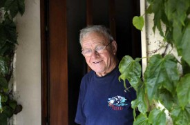 Bernard Bouveret a reçu plusieurs distinctions pour sa mobilisation lors de la guerre, dont la Croix du combattant volontaire de la Résistance, la Légion d’honneur et la Médaille de la France libre.