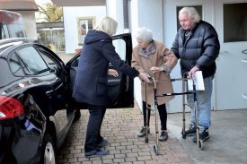 Ses enfants, Anne-Marie Margot et Eric Schaffner, font la route avec elle. ©Michel Duperrex