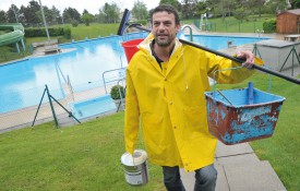 Les travaux terminés, Pascal Bays, le président du comité de l’association de la piscine d’Orbe, a hâte de voir les baigneurs profiter des bassins. © Michel Duperrex