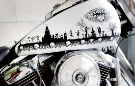 Une «poya macabre», un design taillé sur-mesure pour les Harley-Davidson. ©Michel Duperrex