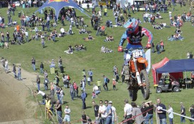 Valentin Guillod, pilote de niveau mondial, a survolé les deux manches dans la catégorie open. Du grand spectacle. © Michel Duperrex