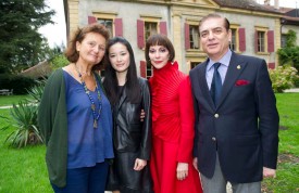 De g. à d., l'organisatrice Christiane de Muller, accompagnée de la directrice artistique Linda Lin, la princesse Lia et le prince Paul de Roumanie. © Michel Duperrex