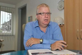 Les résultats du vote réjouissent Dominique Vidmer, président du Copil. © Duperrex -a