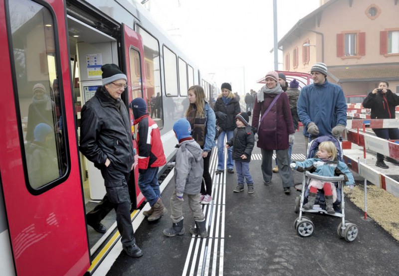 Le public découvre la nouvelle gare La Région