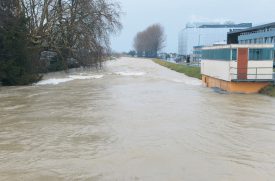 Le site de Nestlé, à Orbe, les pieds dans l’eau... ©Michel Duperrex, Michel Duvoisin et I. Ro