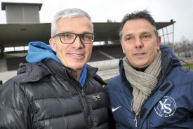 Philippe Perret, avec qui Yverdon Sport avait disputé sa fameuse finale de la Coupe de Suisse contre Servette, en juin 2001, et Philippe Demarque, le manager du club yverdonnois. © Michel Duperrex