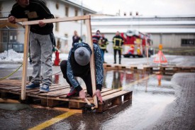 L’ingéniosité et le sens de la camaraderie étaient nécessaires, lors de la première épreuve en équipe. © SDIS Nord vaudois