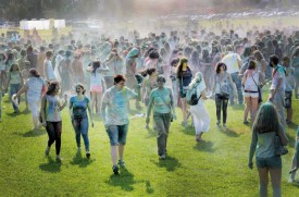 Il y avait bien plus de personnes que les 200 figurants nécessaires au tournage. © Nadine Jacquet