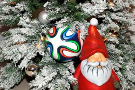 Le Père-Noël du football est à l'écoute des demandes des entraîneurs régionaux. DR