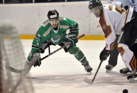 «Les penatlies, c’est 50-50» estime Moritz Pfäffli. Pas si sûr, avec des tireurs comme Jonas Curty (photo) et Bryan Berthoud, qui ont marqué leurs deux essais respectifs à Saas-Grund et contre Genève-Servette II. © Michel Duperrex