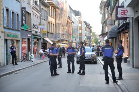 Les faits viennent d’être découverts. Plusieurs patrouilles de Police Nord vaudois et de la Gendarmerie sont intervenues. ©Michel Duperrex