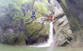 Le dernier saut (6 mètres) offre une ultime montée d’adrénaline. ©Michel Duperrex, Simon Gabioud