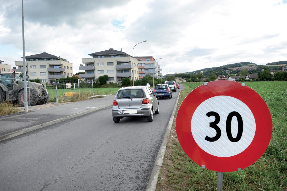 Feu vert à la route de contournement